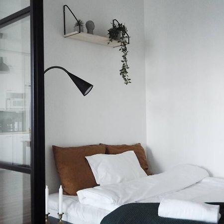 "Hatanpaeae" - Renovated 1Br Apartment In Historical Building & Central Location Tampere Bagian luar foto